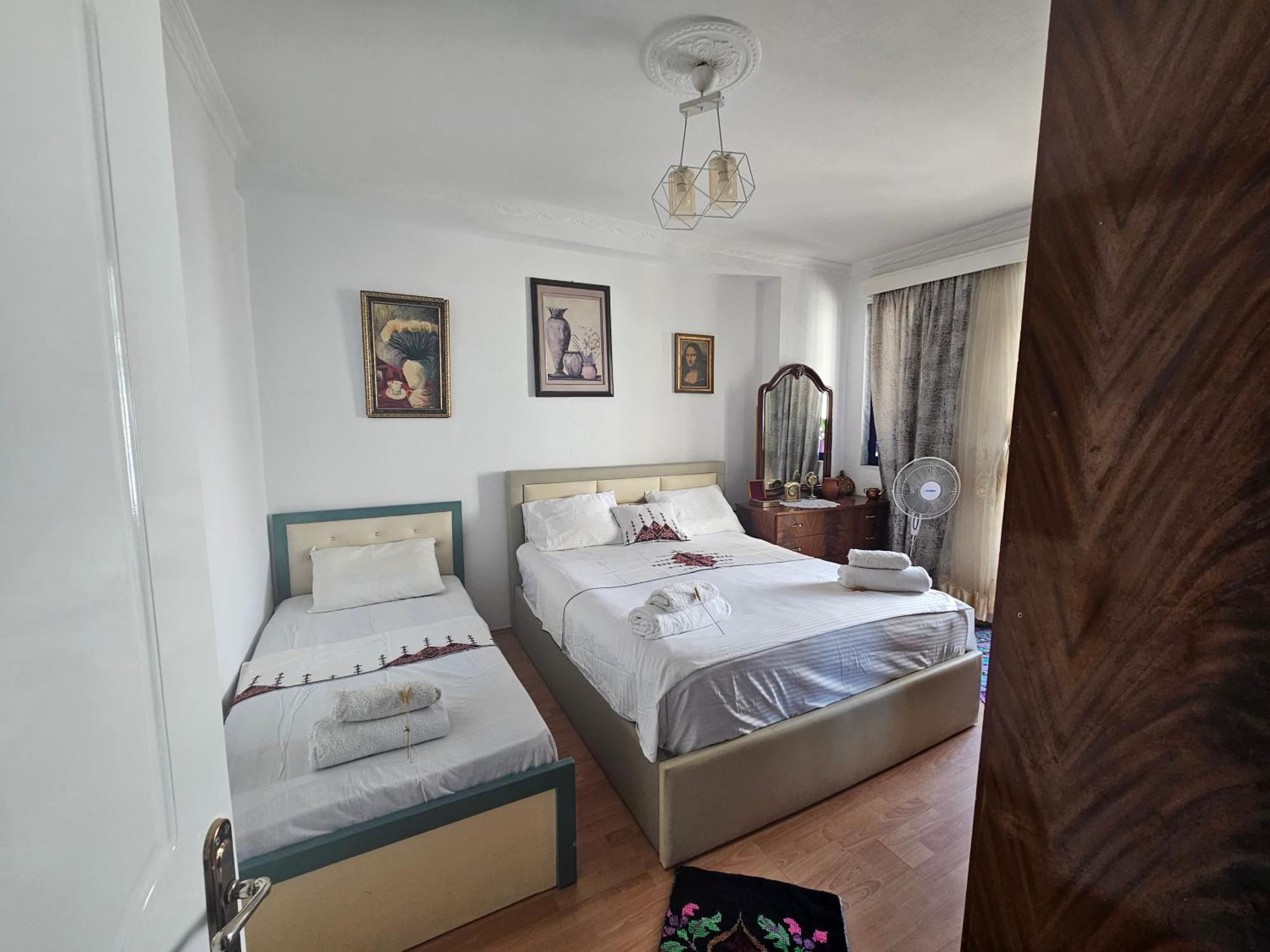 Apartment Karafili *